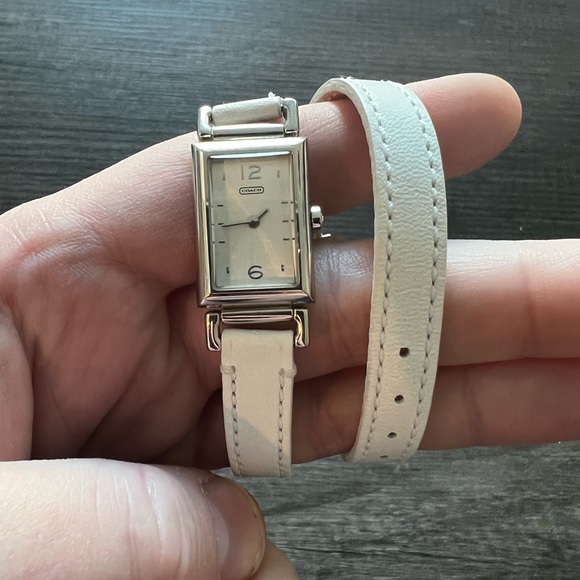 Coach double strap wrist watch - Picture 1 of 4